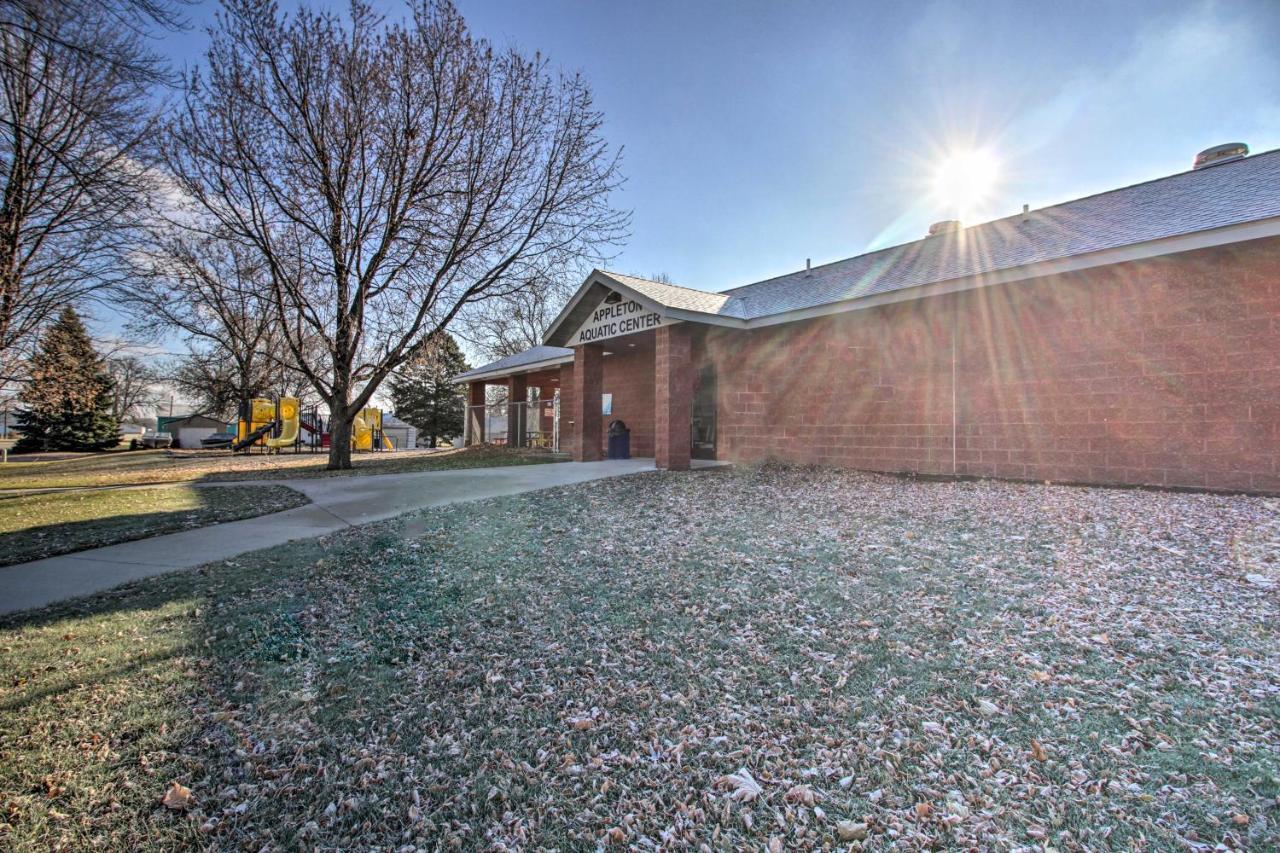 Cozy Appleton Getaway With Screened-In Porch And Yard! Екстер'єр фото