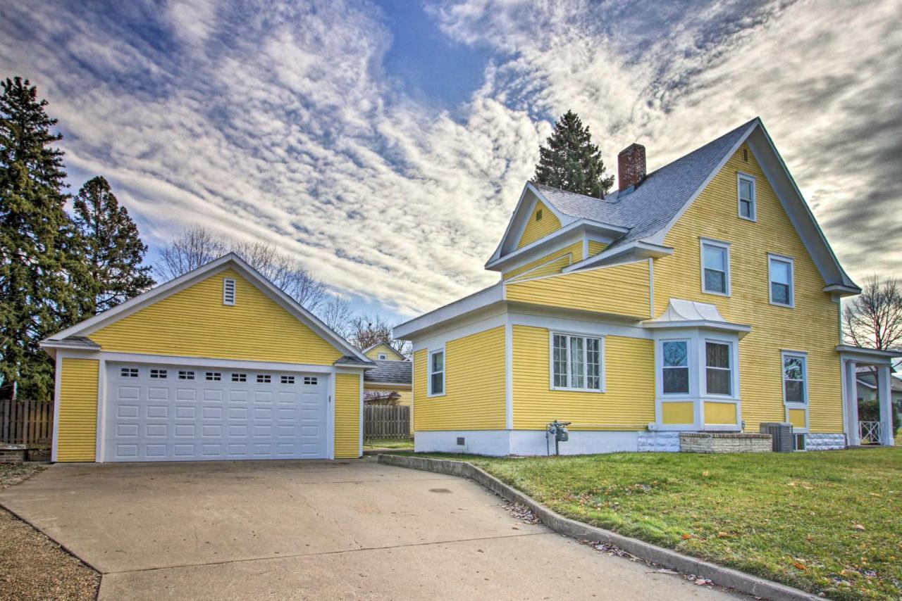 Cozy Appleton Getaway With Screened-In Porch And Yard! Екстер'єр фото